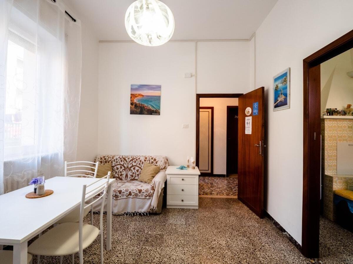 Casa Mafalda - Rooms, Friends And - Affittacamere, Pensión Senigallia
