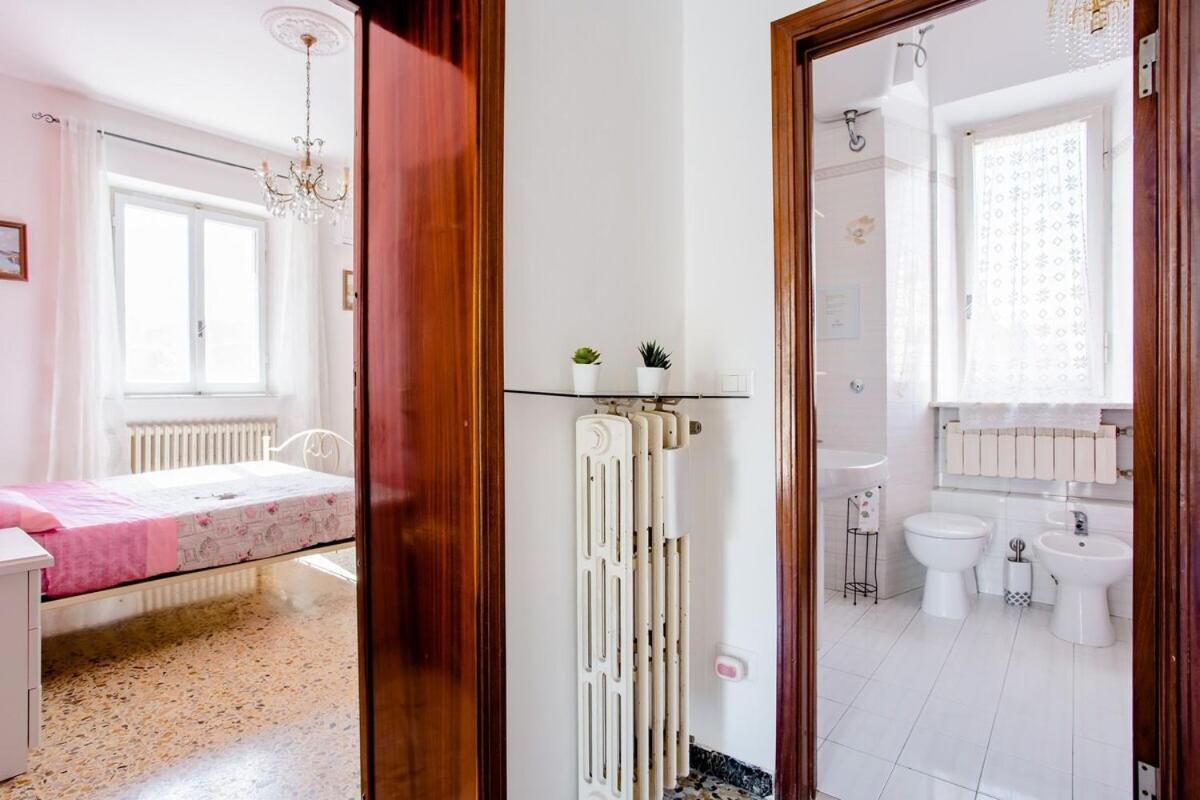 Casa Mafalda - Rooms, Friends And - Affittacamere, Pensión Senigallia